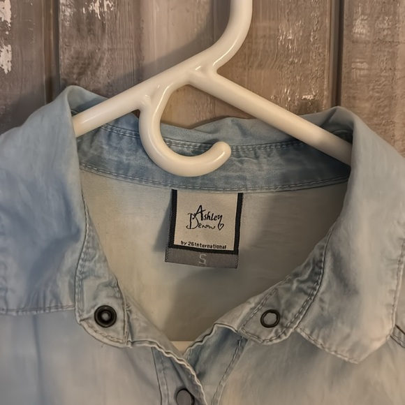 Amazing denim shirt! - Picture 2 of 3
